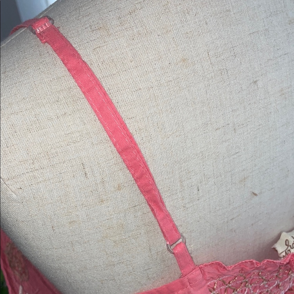 🌸Coral  Embroidered Women's Top🌸 - Picture 7 of 9